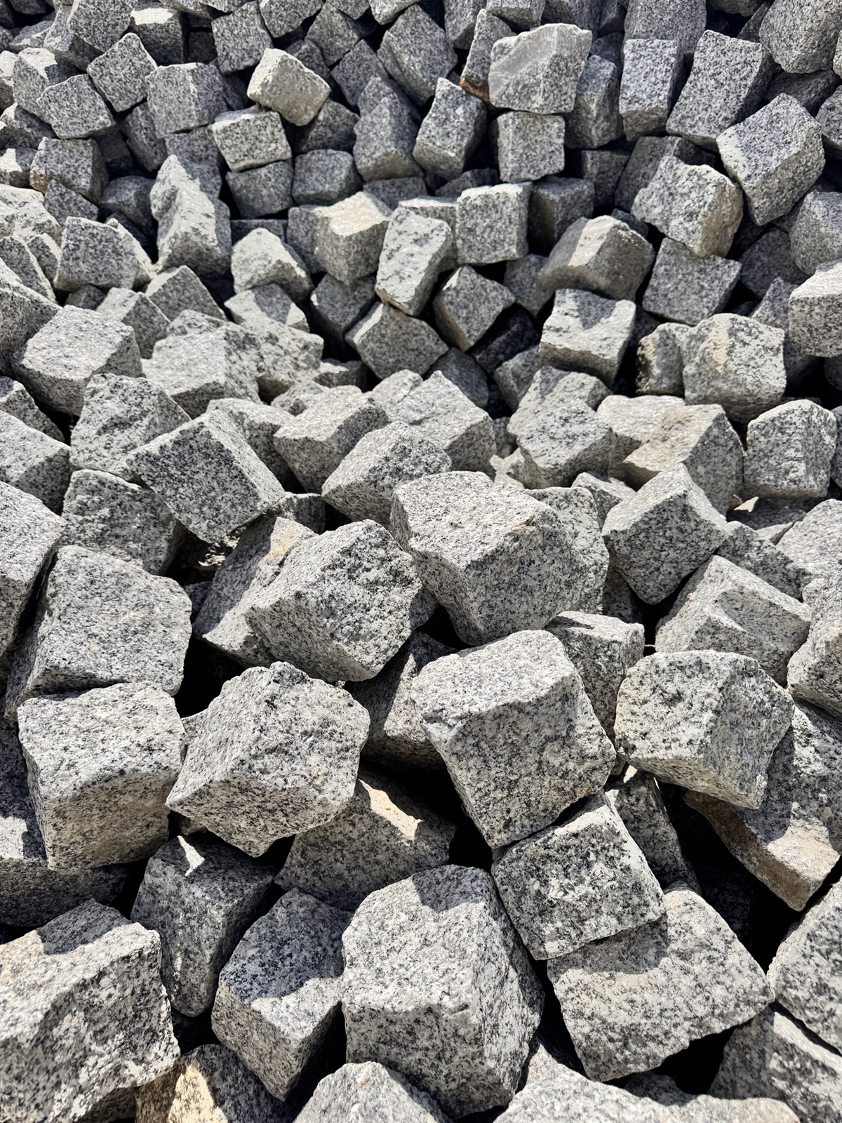 Materiál a dodávky